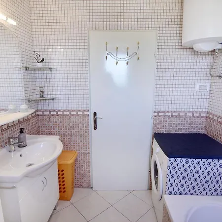 Apartment Fuer 4 Personen Nahe Dem Zentrum Von